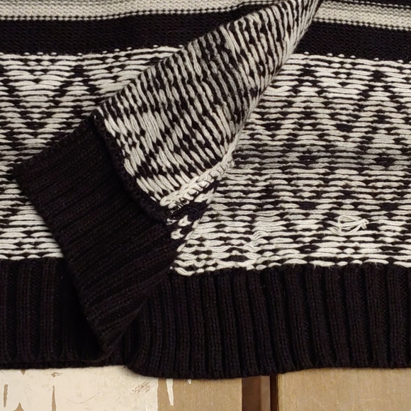 Chaps Inside Out Diamond Knit Toggle Sweater Vest - Picture 16 of 16